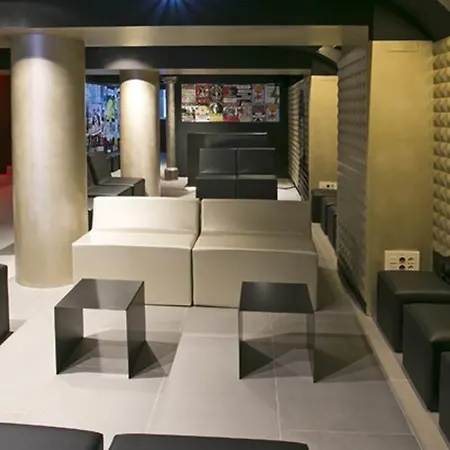 Sant Jordi Rock Palace Hostel Barcelona