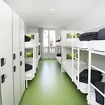 Sant Jordi Rock Palace Hostel *