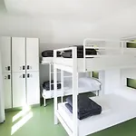 Sant Jordi Rock Palace Hostel *