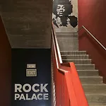 Sant Jordi Rock Palace Hostel