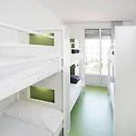 Sant Jordi Rock Palace Hostel *