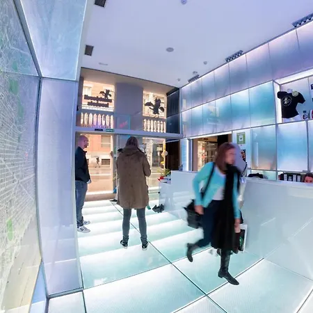 旅馆 Sant Jordi Rock Palace