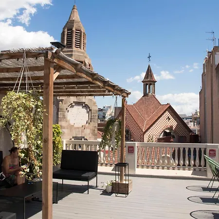 Albergue Sant Jordi Rock Palace