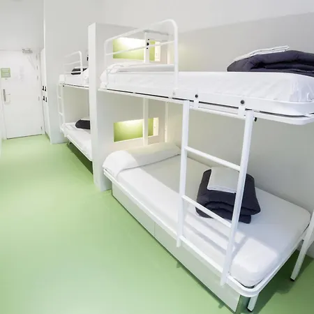 Albergue Sant Jordi Rock Palace *