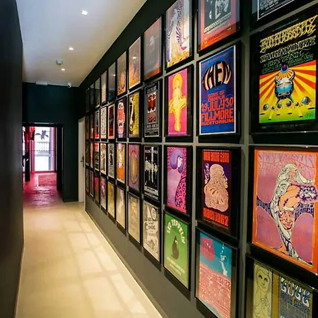 Albergue Sant Jordi Rock Palace